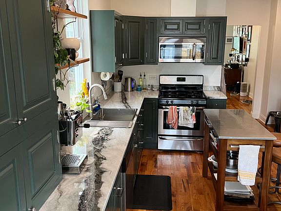 fully stocked kitchen