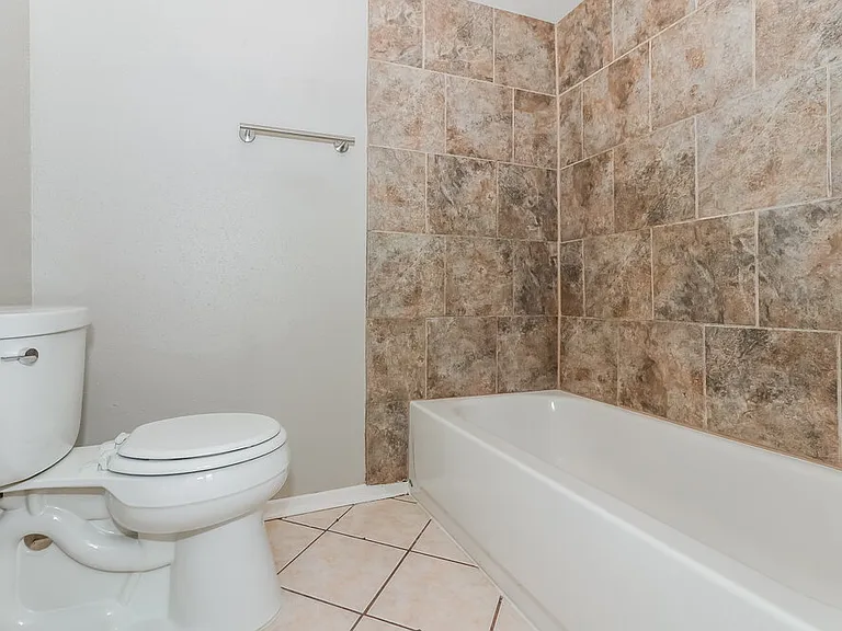 10111 King Ranch Ln — Photo 11