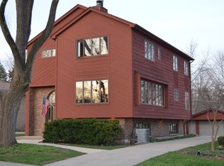 249 N Lombard Ave, Lombard, IL