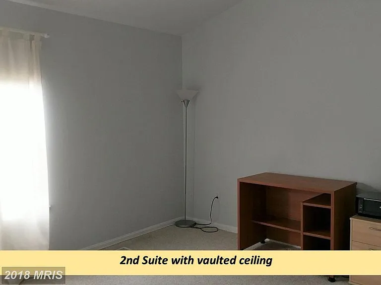 9614 Hingston Downs — Photo 10