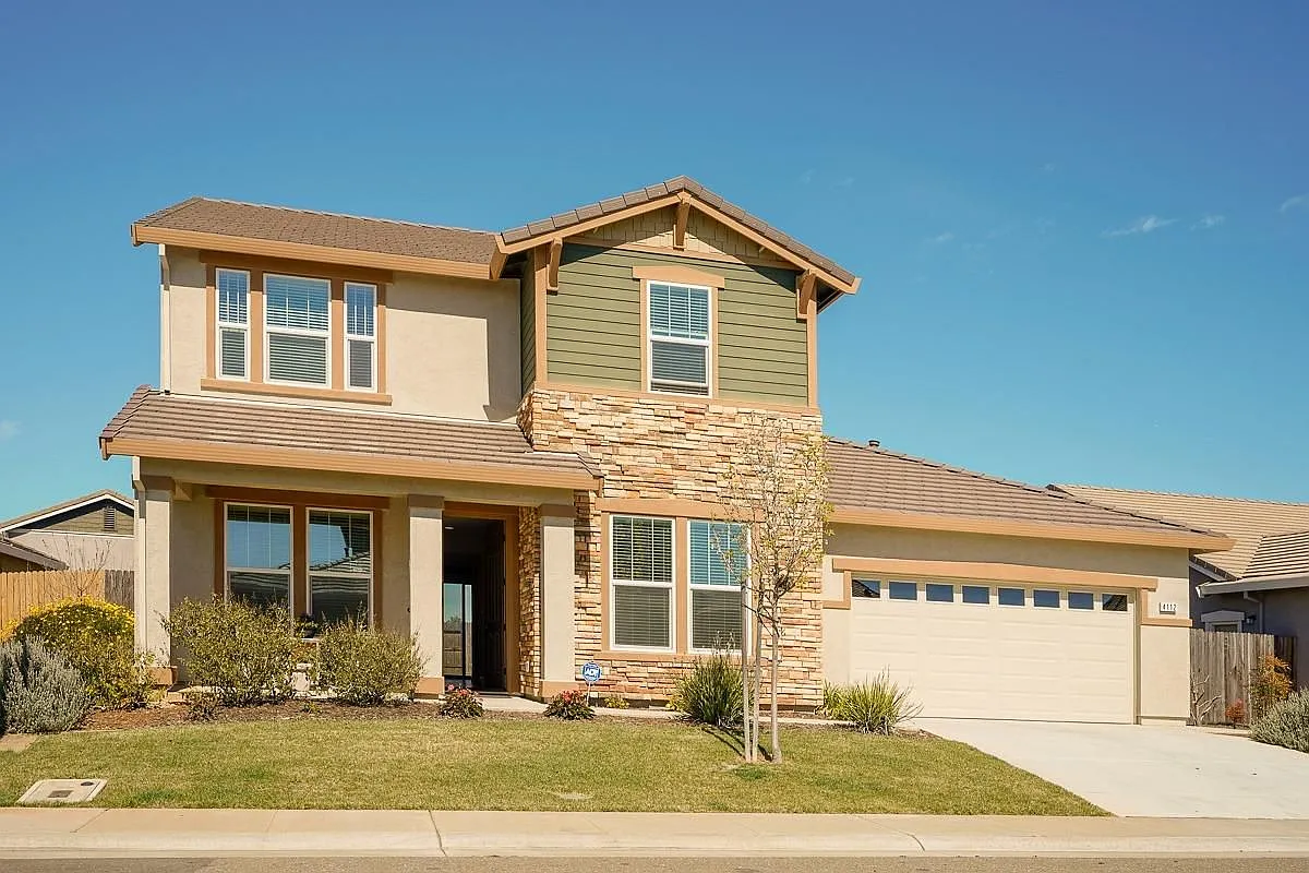 4112 Pingree Lake Way photo 1