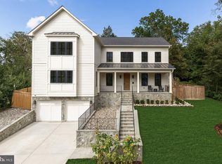 4283 38th St N, Arlington, VA 22207