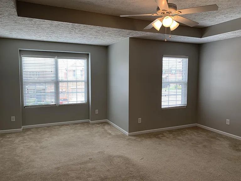 8350 Rossi Rd — Photo 15