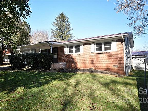2nd image of 49 Farley St