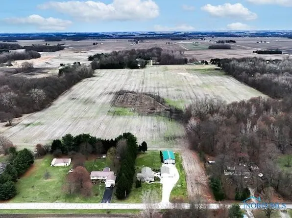 2709 County Road U, Liberty Center, OH 43532