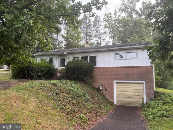 210 Fern Ave, Willow Grove, PA 19090