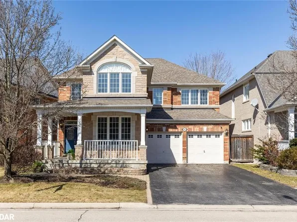 3957 Pondview Way, Mississauga, ON L5N 8J9