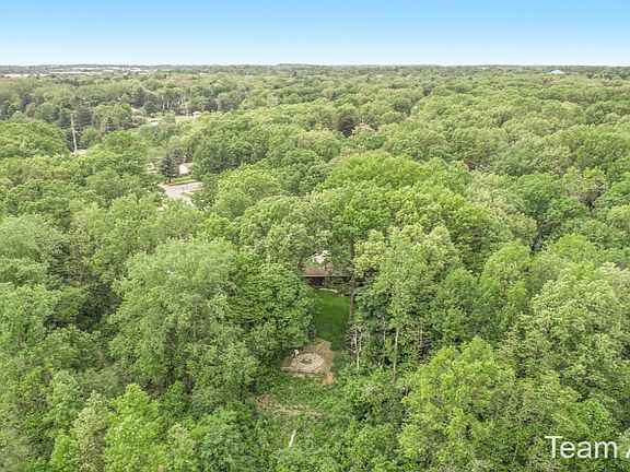 5th image of 2300 Glen Valley Dr NW