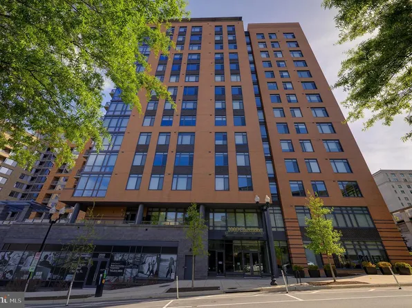 2000 Clarendon Blvd #303, Arlington, VA 22201