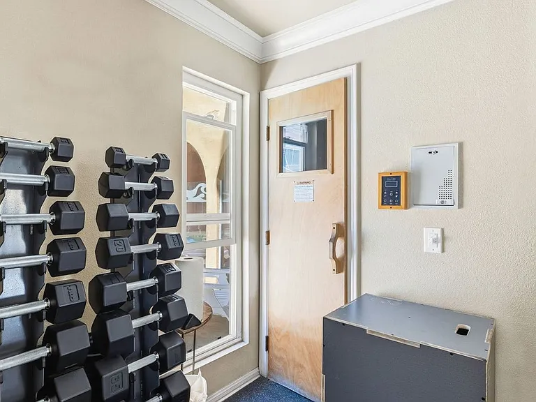 860 Turquoise St #3-ID1568497P — Photo 35