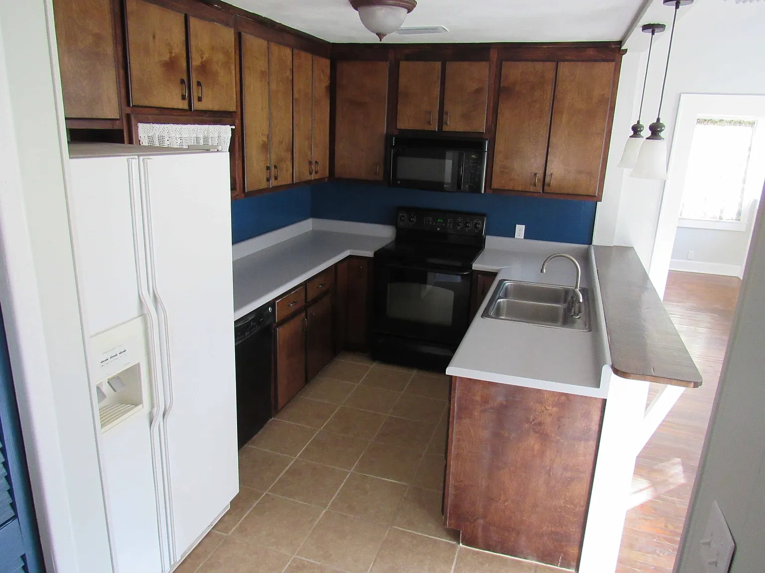 1401 Brown Avenue - 1 — Photo 4