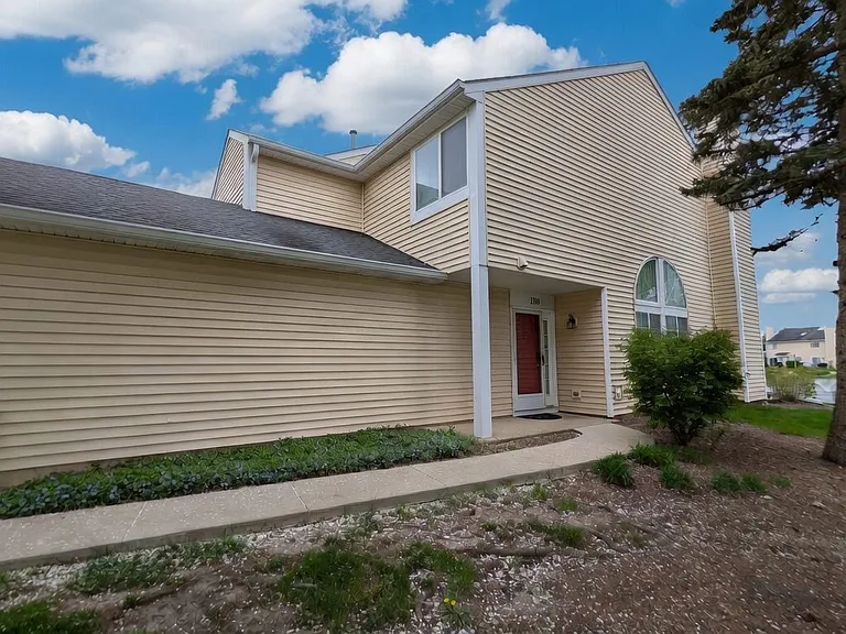 150 Winchester Dr #150 — Photo 3