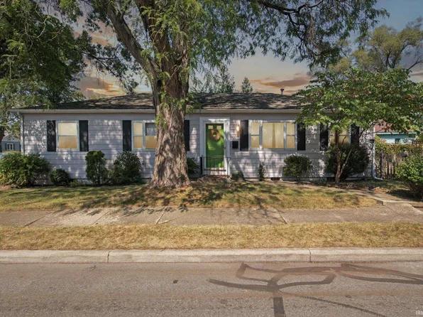 2003 E Washington St, South Bend, IN 46617