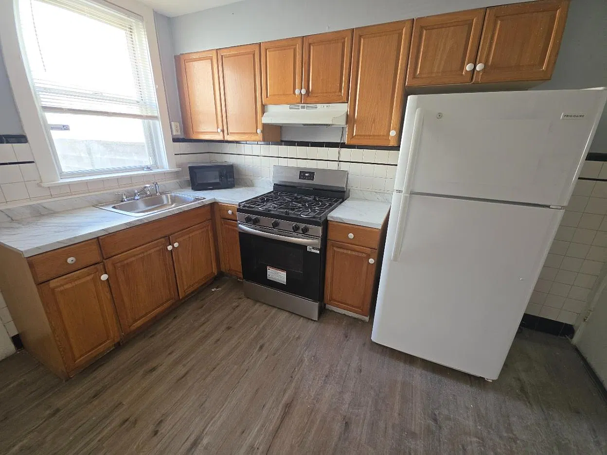 2835 Winton St — Photo 3
