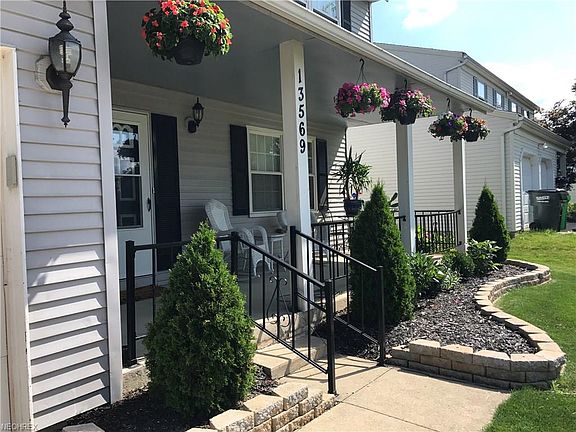 3rd image of 13569 Foxcroft Dr