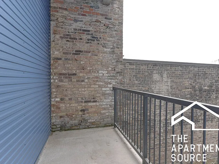 2450 S Wabash Ave #1 — Photo 10