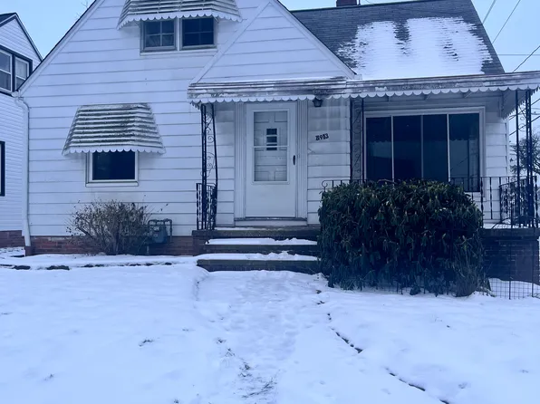 8913 Ansonia Ave, Brooklyn, OH 44144
