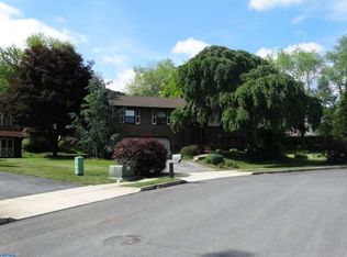 7 Courtleigh Pl, Reading, PA 19606