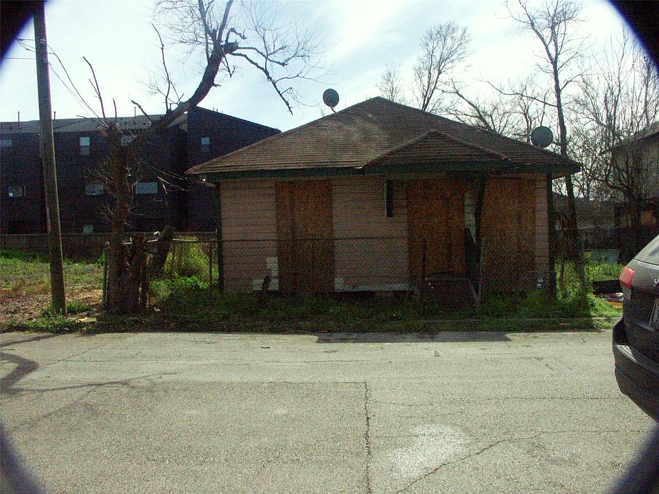 1st image of 3012 Baer St