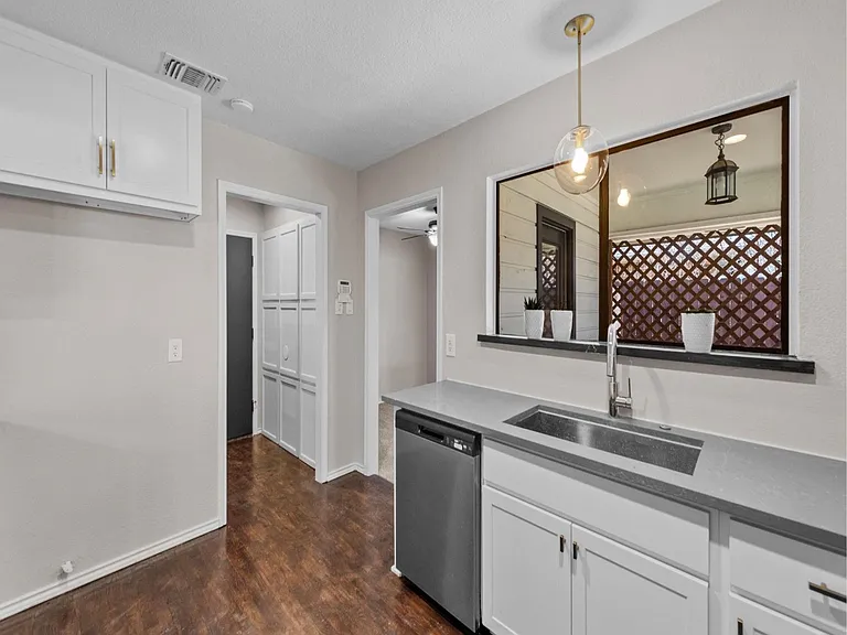 306 Dove Creek Trl — Photo 10