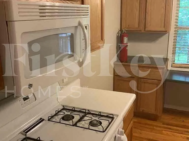 6550 Remington Dr — Photo 4