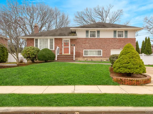 15 Lourae Drive, Massapequa Park, NY 11762