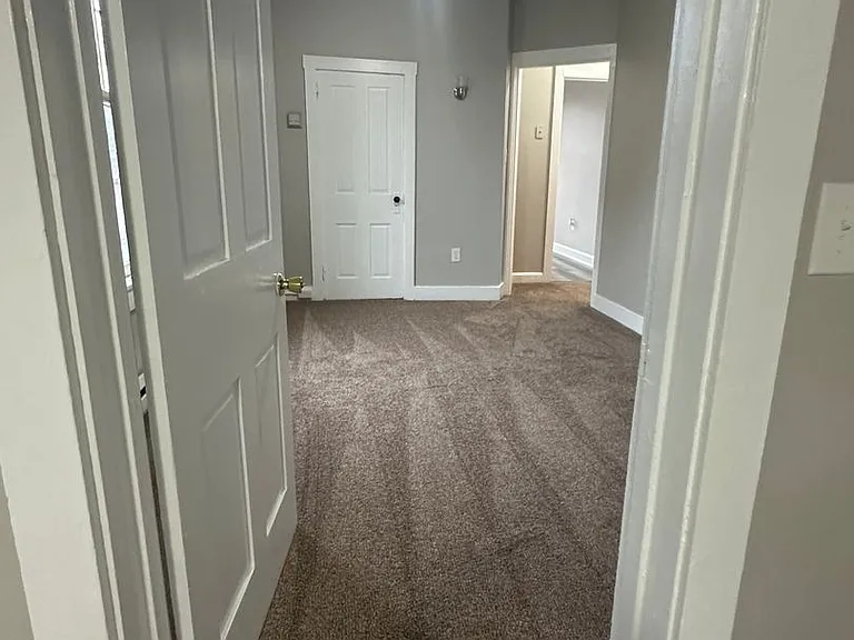 39 E Willow St — Photo 12