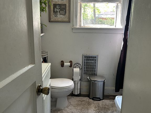 3rd image of 2926 Ironwood Dr