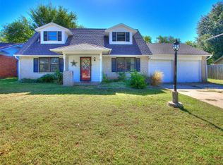 116 Thompson Dr, Moore, OK 73160