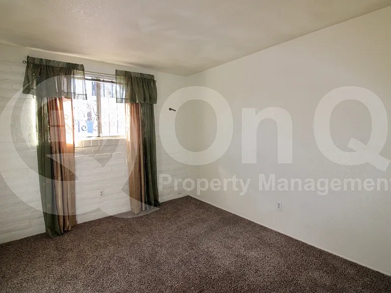 4741 N Fontana Ave — Photo 12
