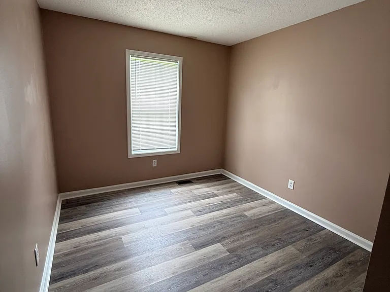 224 Cinderella Ln — Photo 10