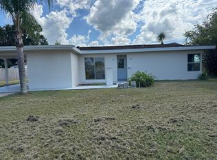 926 Chace Ln NE, Palm Bay, FL 32905