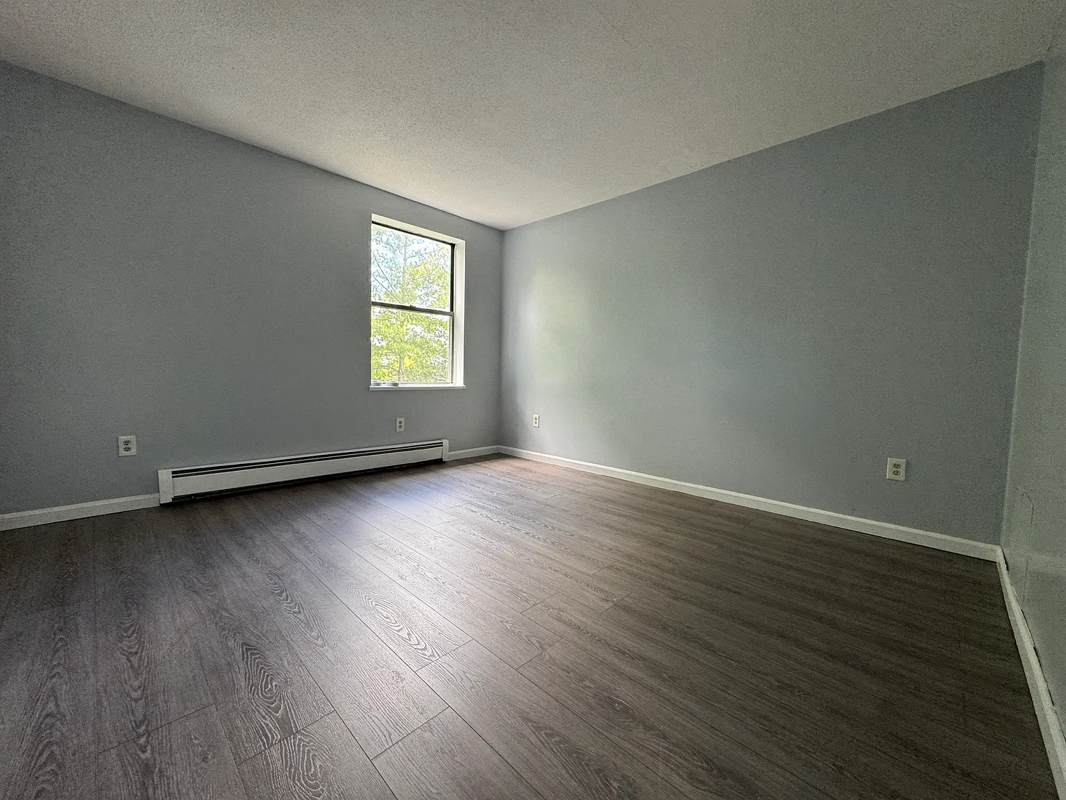 2 bed, 1.5 bath, 1100 sqft, $1,895 — Photo 4