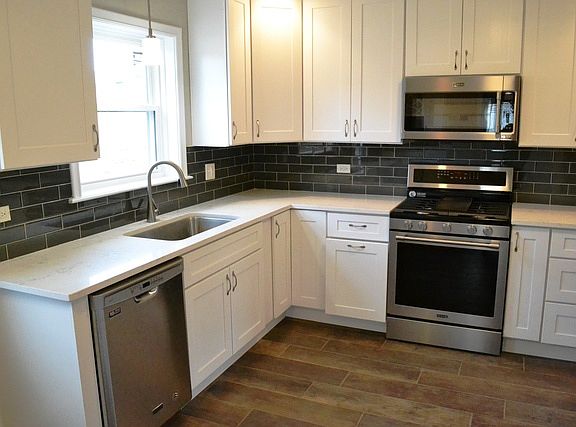 2nd image of 1825 Manchester Ave