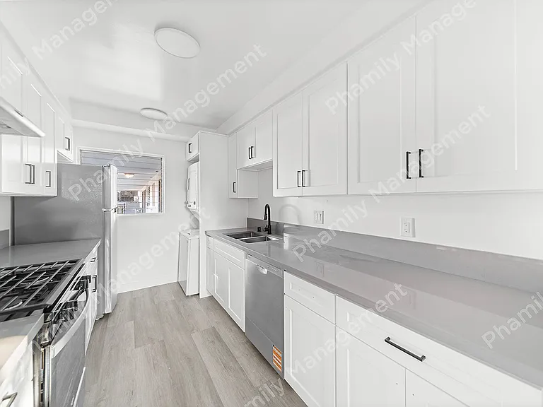 Madison Apt — Photo 11