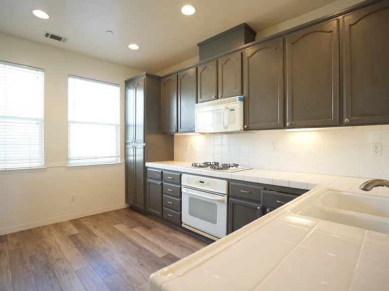 2225 Alysheba Ct — Photo 9