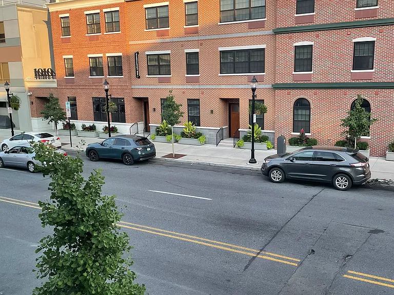 1021 W Hamilton St #3 — Photo 8