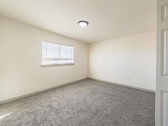 4th image of 21 University Dr #Dr2