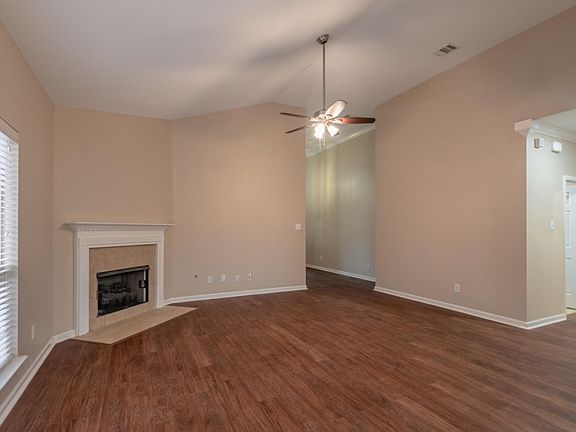 4th image of 26121 Burlwood Ave