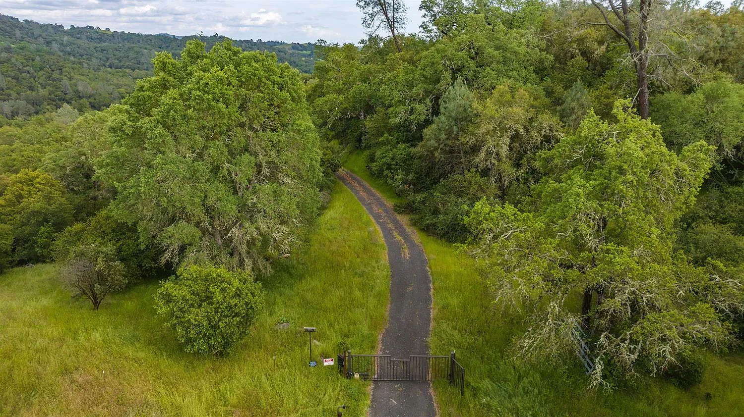 River Ranch Rd photo 1