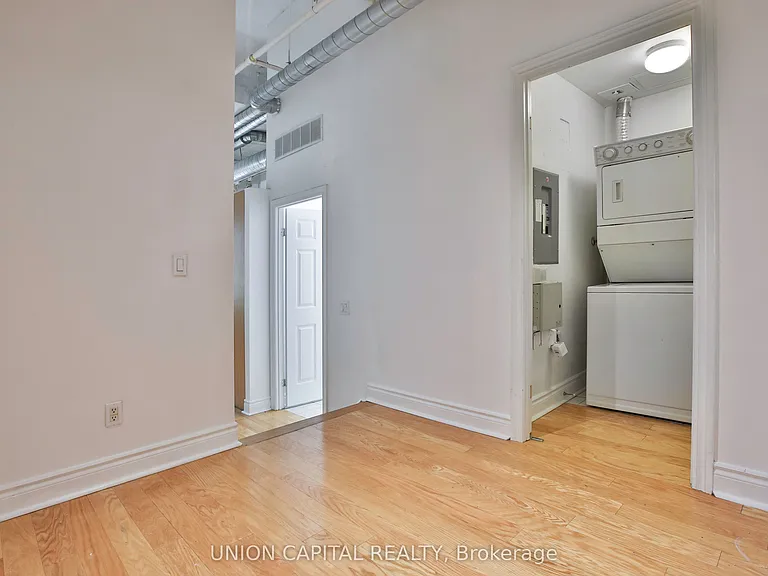 71 McCaul St #143 — Photo 18
