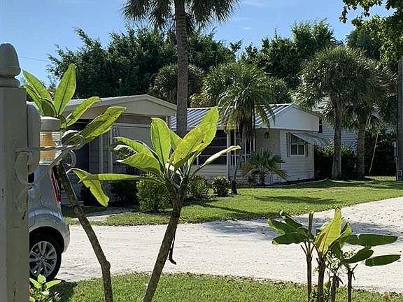 5th image of 1119 Periwinkle Way Unit 108