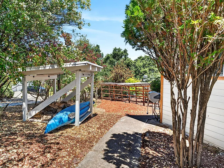 Oak Knoll Ave — Photo 25