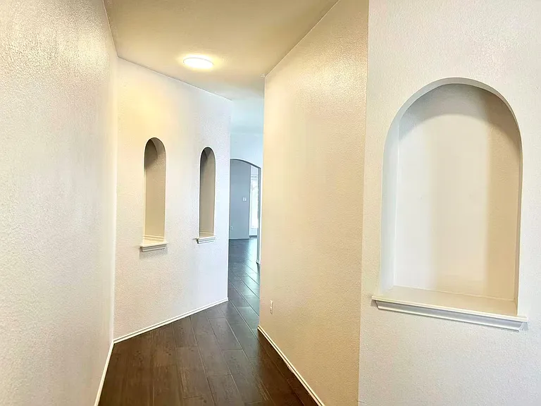 615 Settlement St — Photo 6