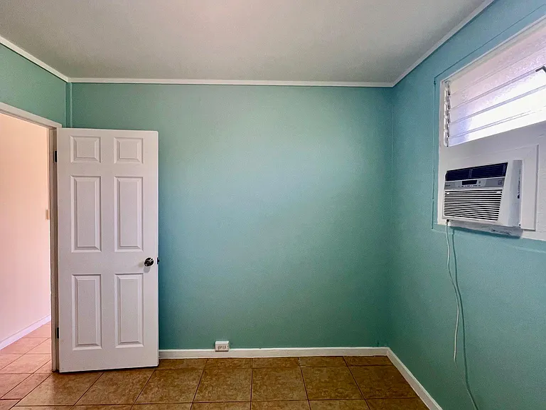 641 Hausten St #E — Photo 3