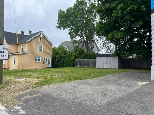 69 Tyler St, Pittsfield, MA 01201
