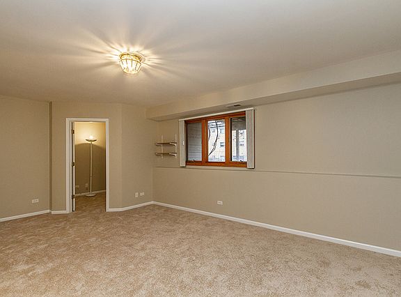 3rd image of 2024 Hollywood Ct