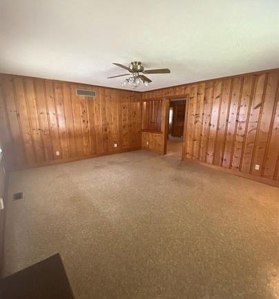 4th image of 2710 Jackson Dr