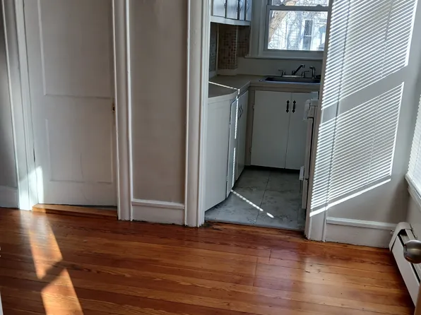 229 Rock St, Fall River, MA 02720