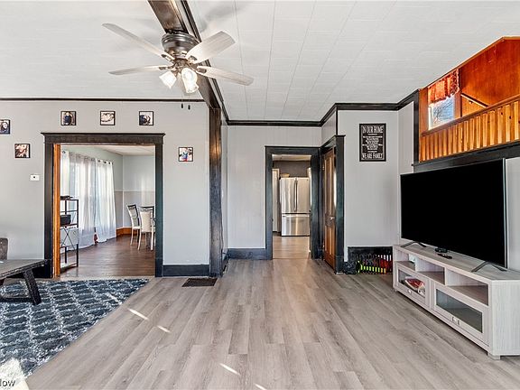 3rd image of 107 Russell Ave